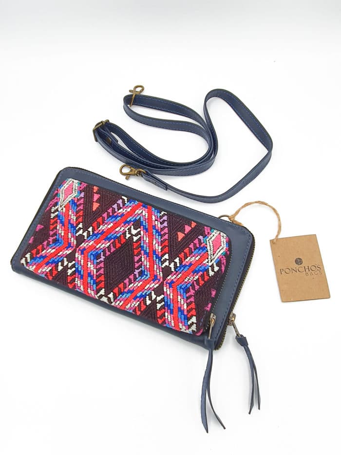Amaite Convertible Clutch by Poncho's Bags | Inspire Me Latin America