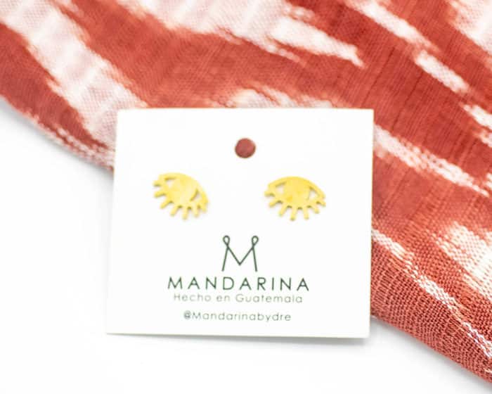 Ojitos Medianos by Mandarina by Dre | Inspire Me Latin America