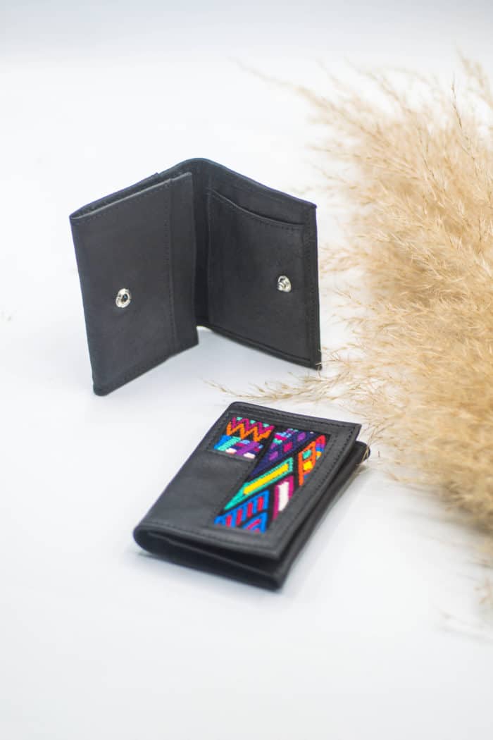 Coloibri Wallet by Poncho's Bags | Inspire Me Latin America